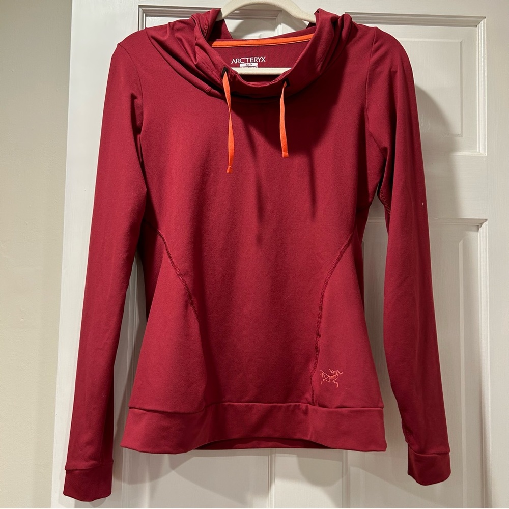 Arc'teryx Tunic Hoody Pullover Lightweight Shirt Small EUC Berry Pink